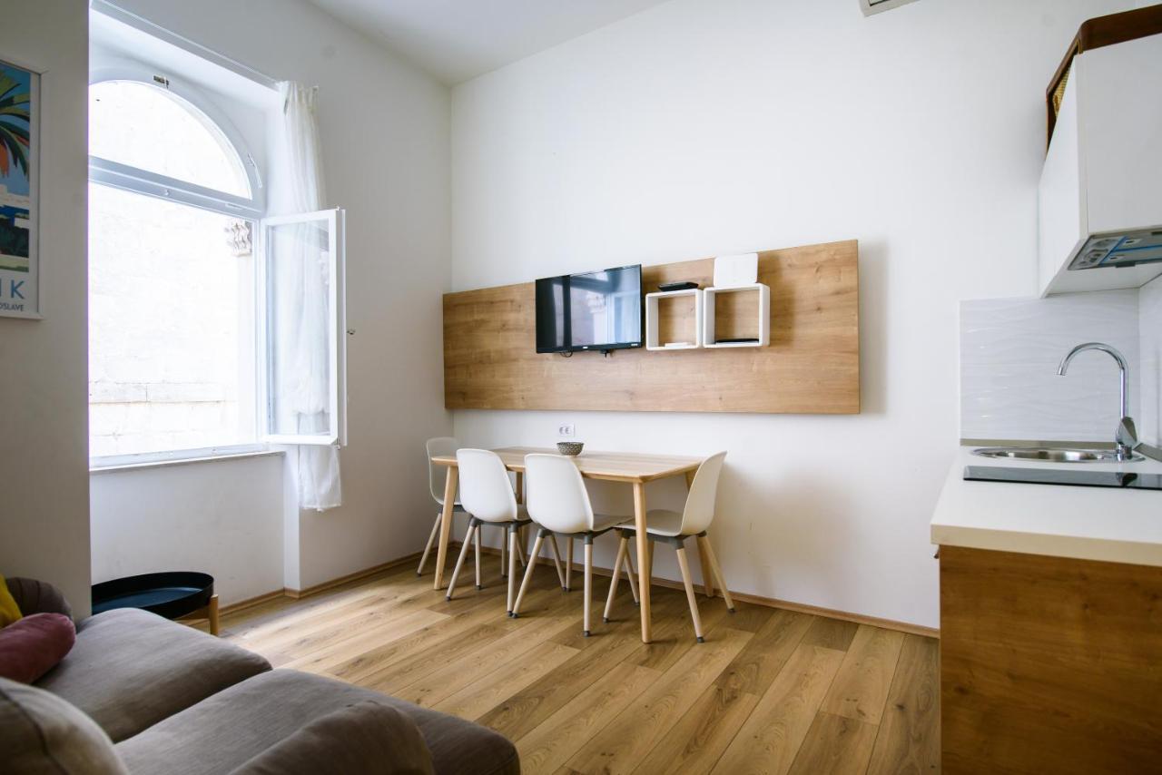 Street Buzz Old Town Apartment By Duhomes Dubrovnik Ngoại thất bức ảnh