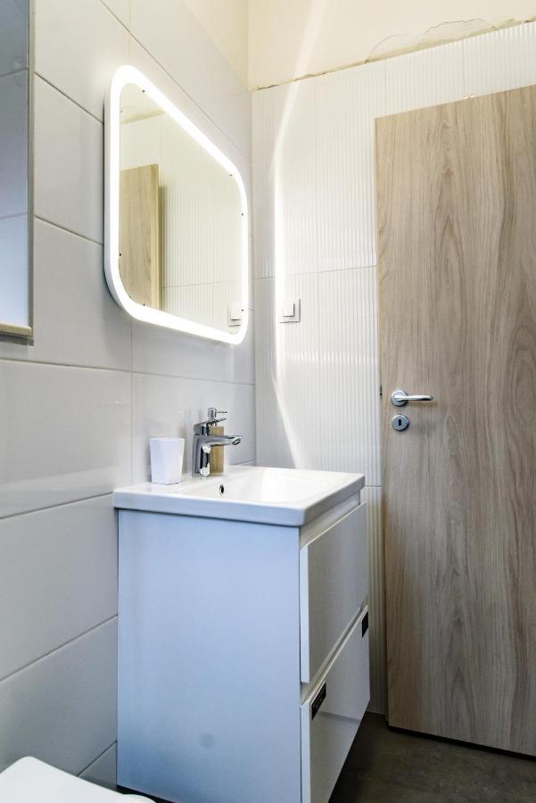 Street Buzz Old Town Apartment By Duhomes Dubrovnik Ngoại thất bức ảnh